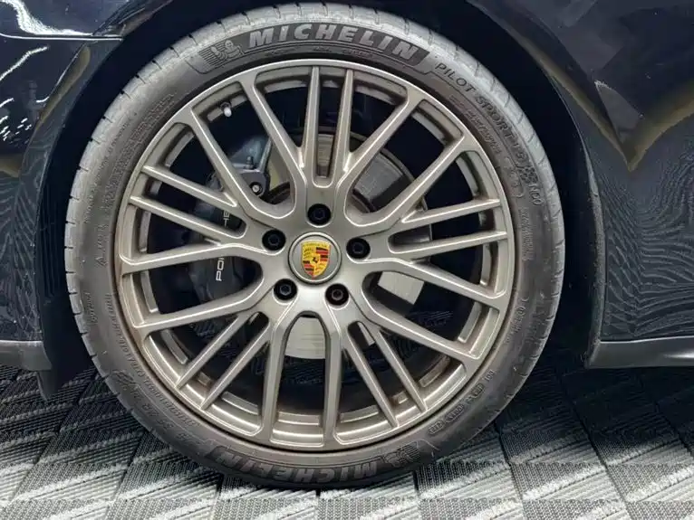 Porsche Panamera — миниатюра 8