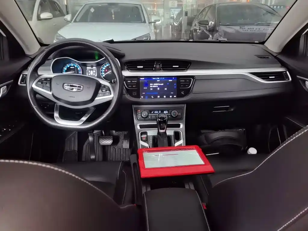 Geely Emgrand — миниатюра 10