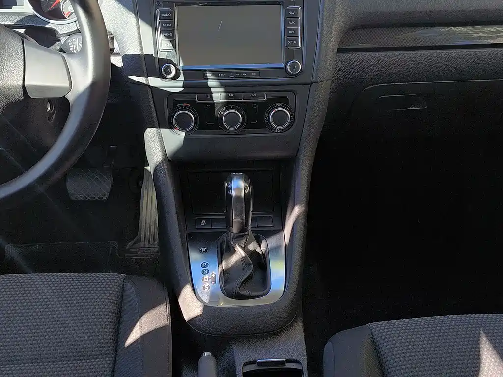 Volkswagen Golf — миниатюра 9