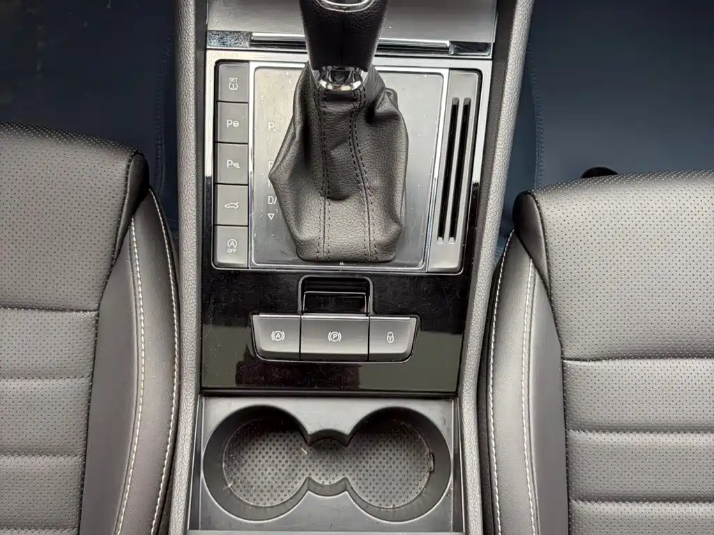 Skoda Superb — миниатюра 12