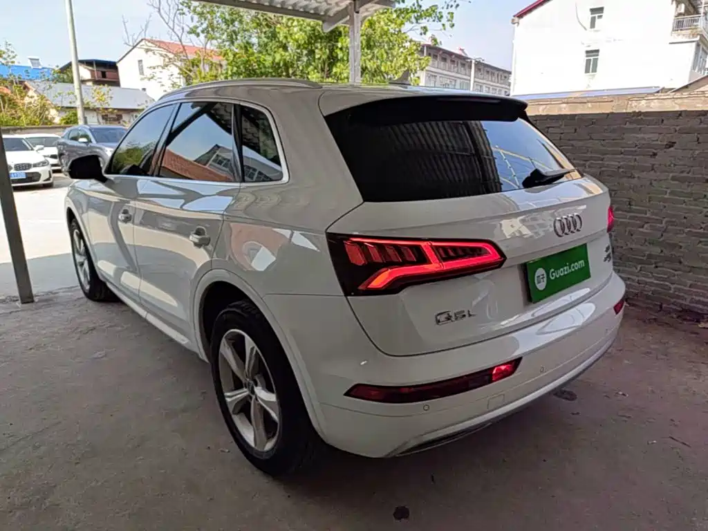 Audi Q5L — миниатюра 5