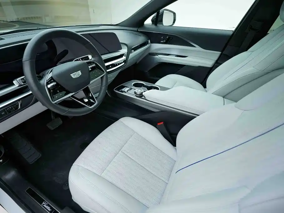 Cadillac Lyriq — миниатюра 7