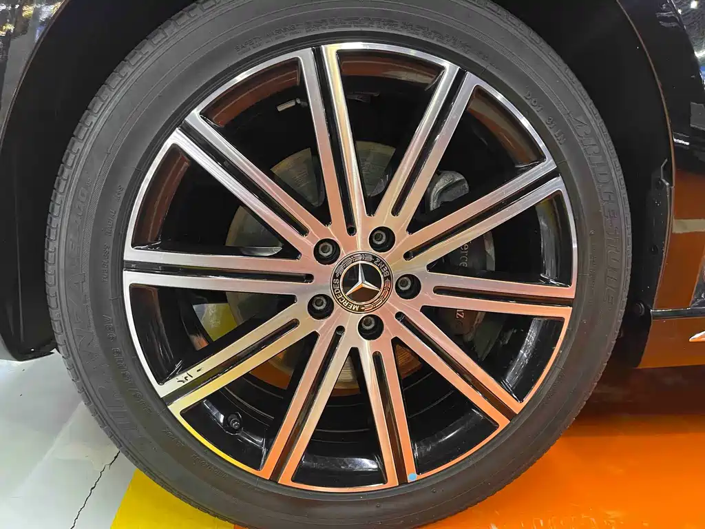Mercedes-Benz V-Class — миниатюра 22