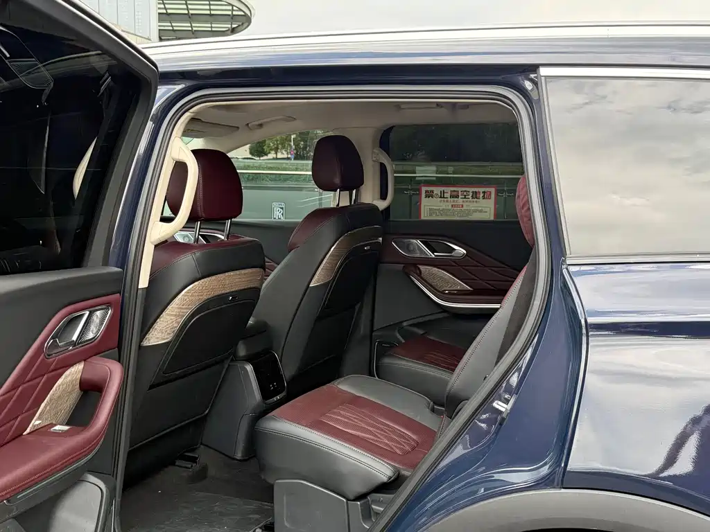 Hongqi Hongqi HS7 — миниатюра 10