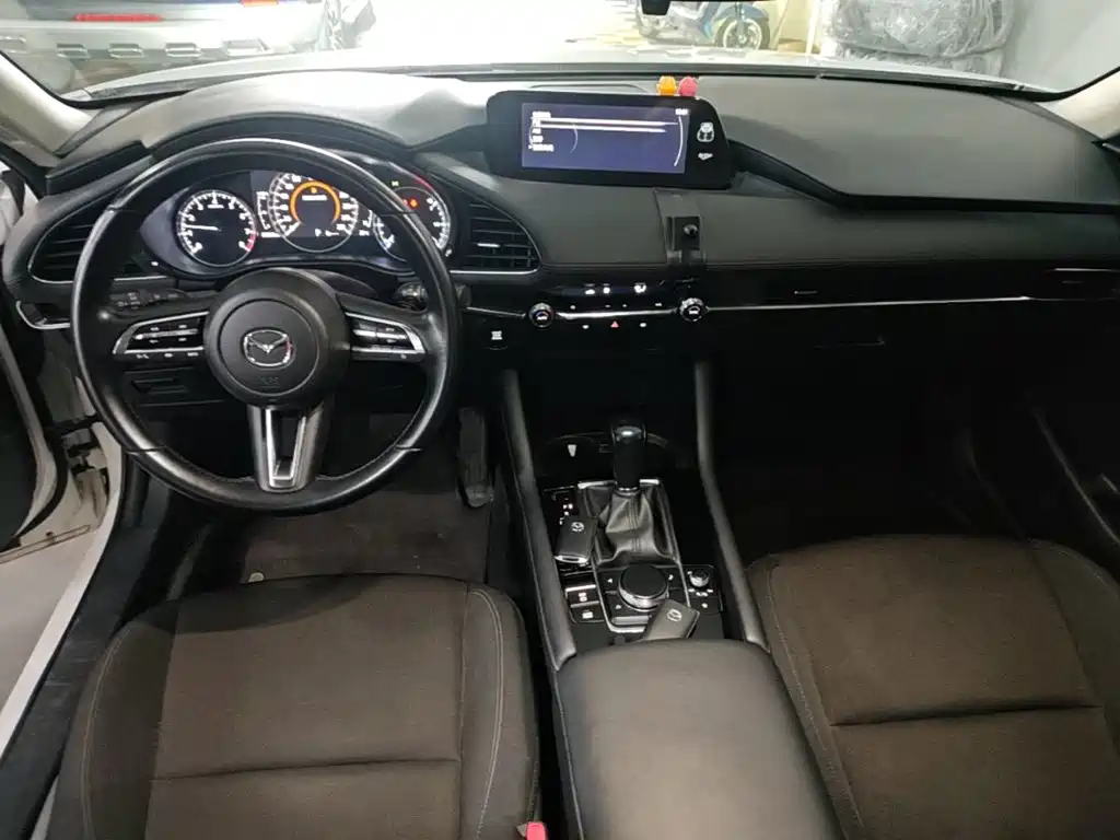 Mazda 3 Axela — миниатюра 10