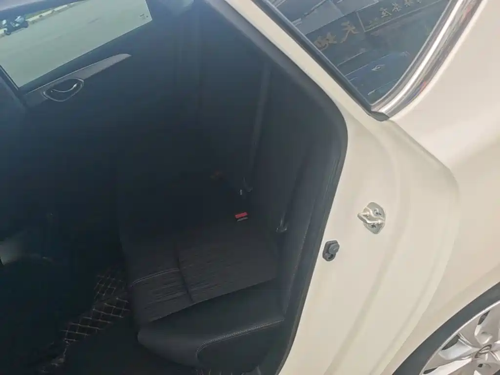 Nissan Sylphy — миниатюра 17