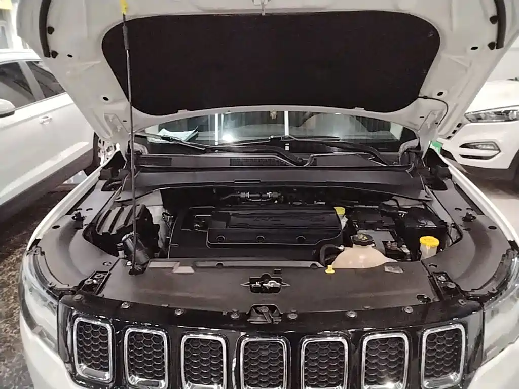 Jeep Compass — миниатюра 20