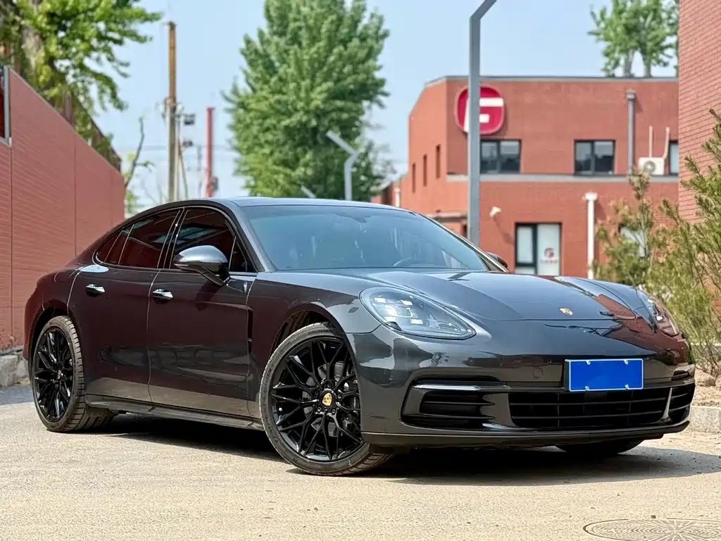 Porsche Panamera 2018