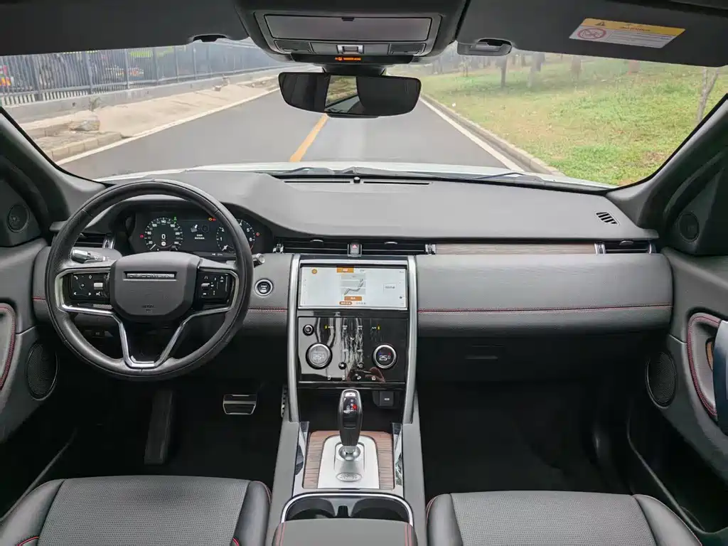 Land Rover Discovery Sport 2022 — фото 8