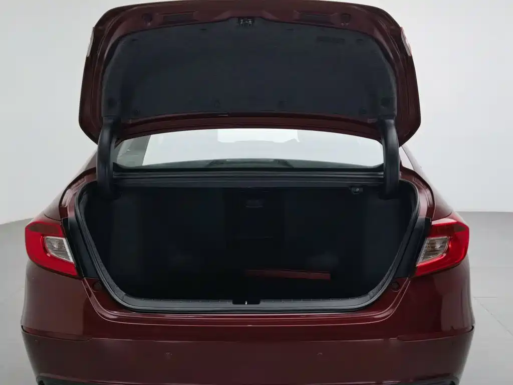 Honda Accord — миниатюра 16