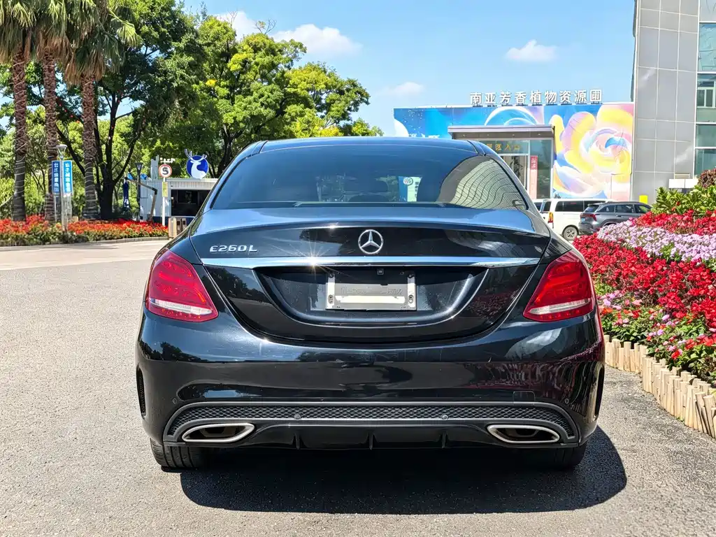 Mercedes-Benz C-Class — миниатюра 10