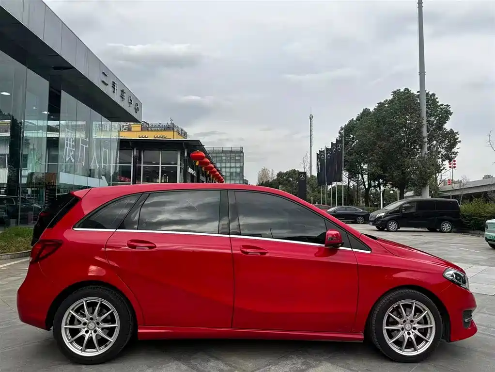 MERCEDES-BENZ B CLASS