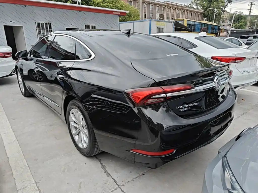 Buick LaCrosse — миниатюра 5
