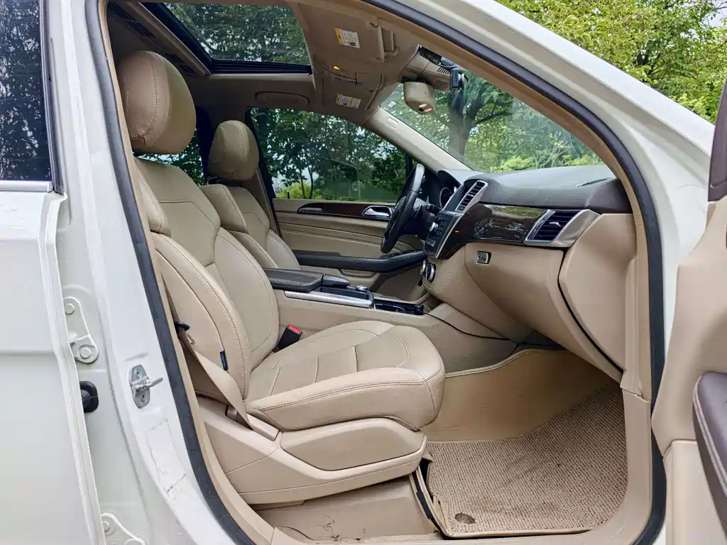 Mercedes-Benz M-Class — миниатюра 6