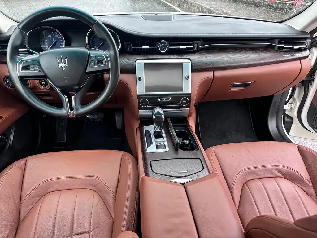 Maserati Quattroporte — миниатюра 11