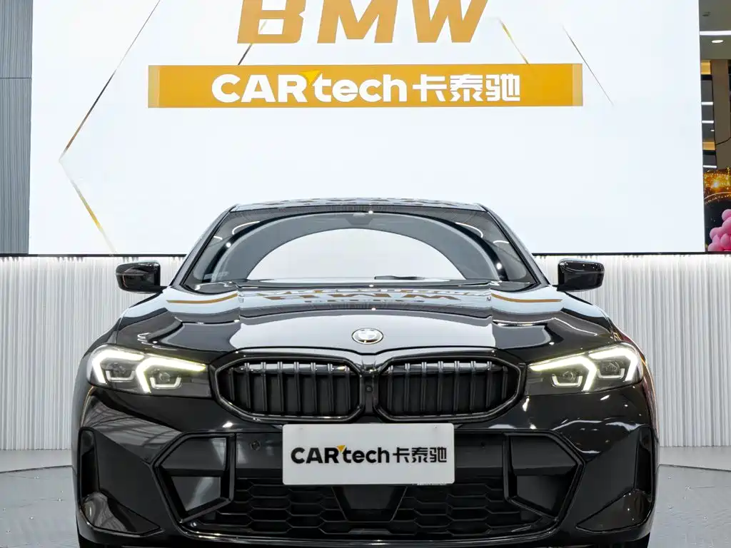 宝马3系 2025款 330Li M运动曜夜套装 2025