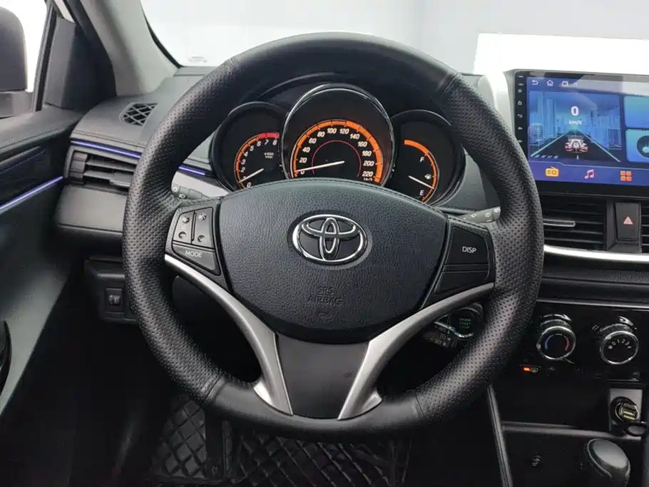 Toyota Yaris L — миниатюра 15