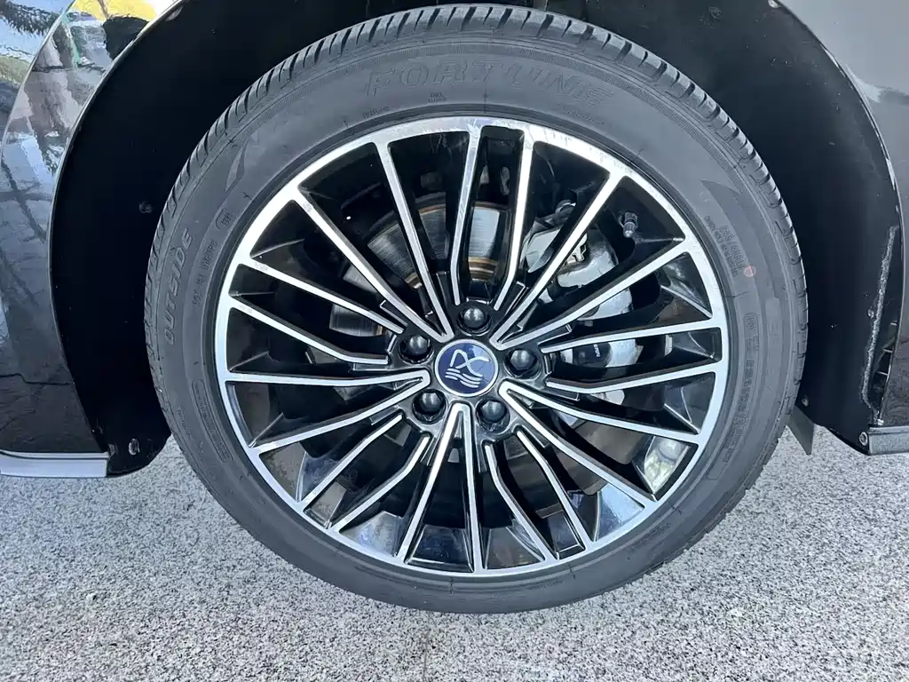 BYD Han — миниатюра 27