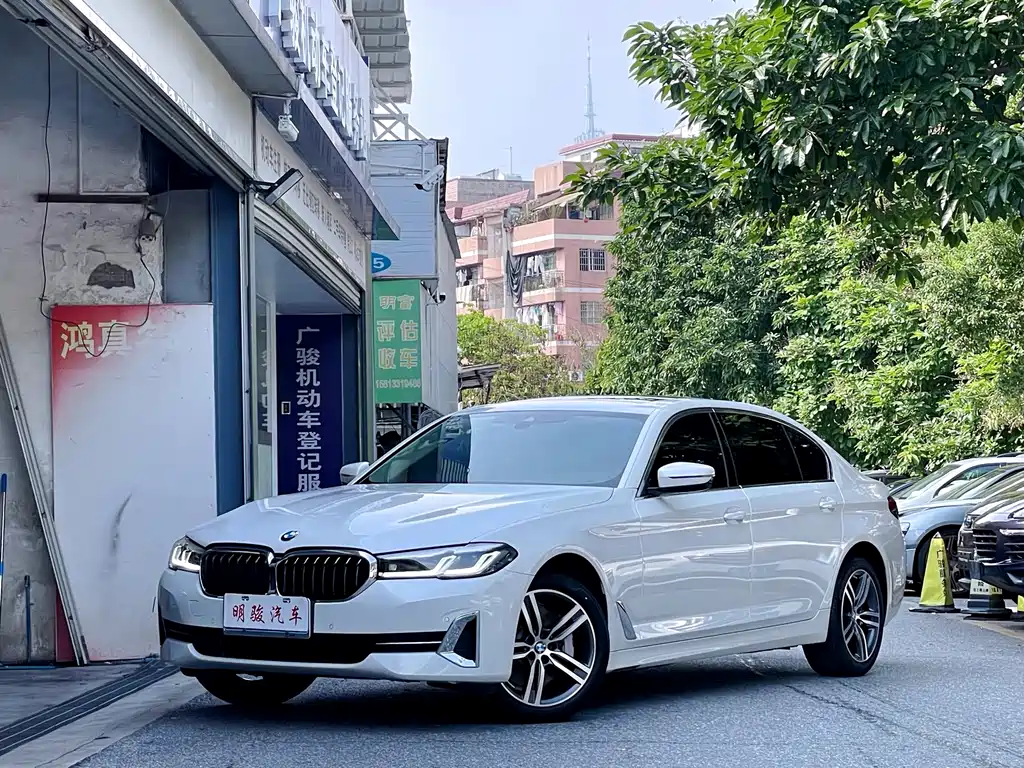 BMW 5 Series 2024