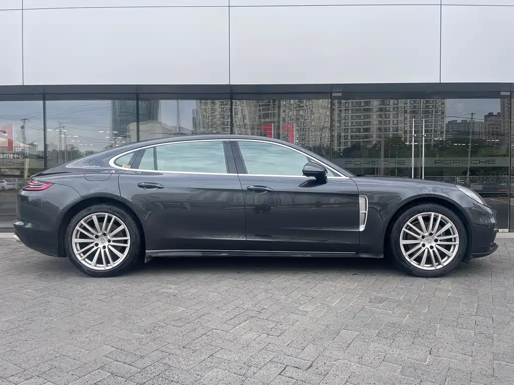 Porsche Panamera — миниатюра 7