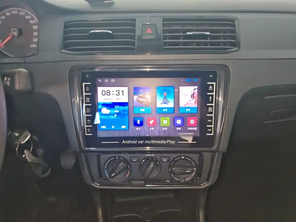 Volkswagen Santana — миниатюра 13