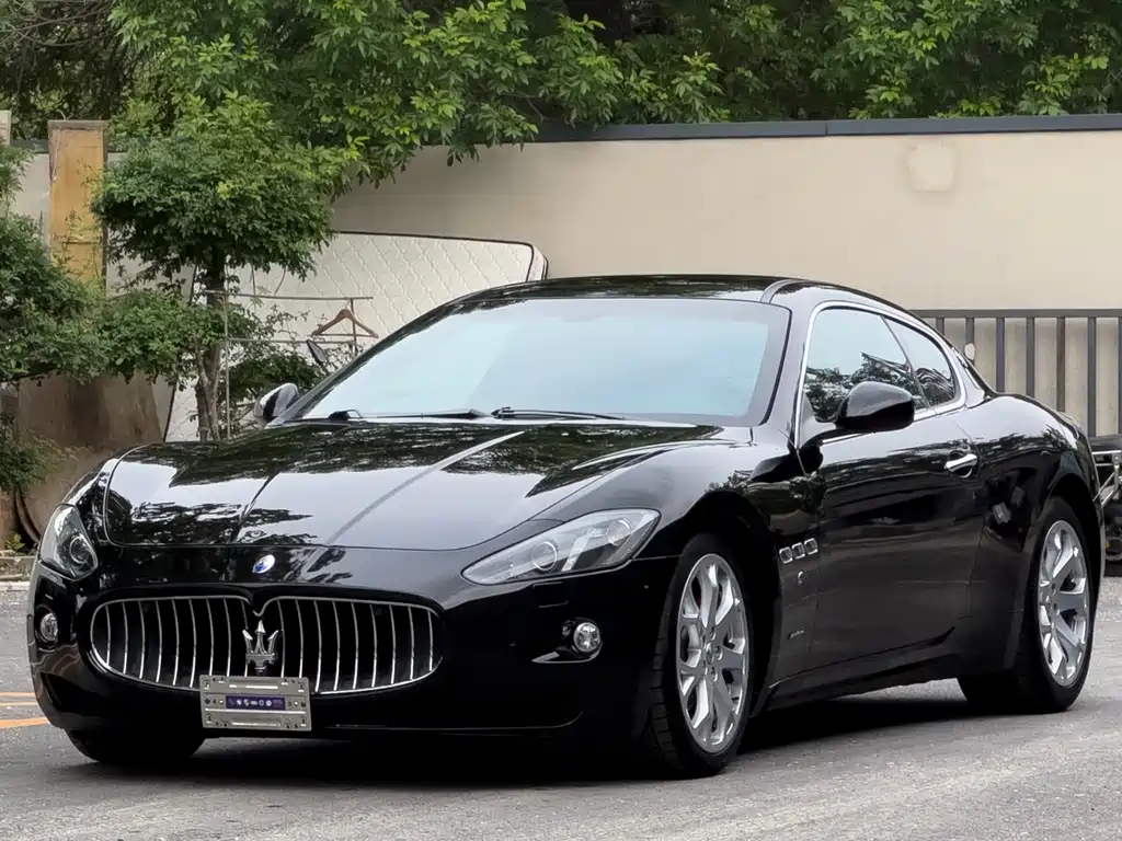 Maserati GranTurismo 2013