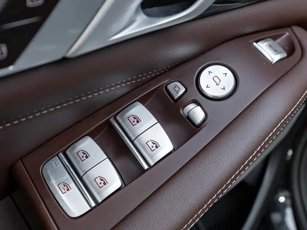 BMW X5 — миниатюра 24