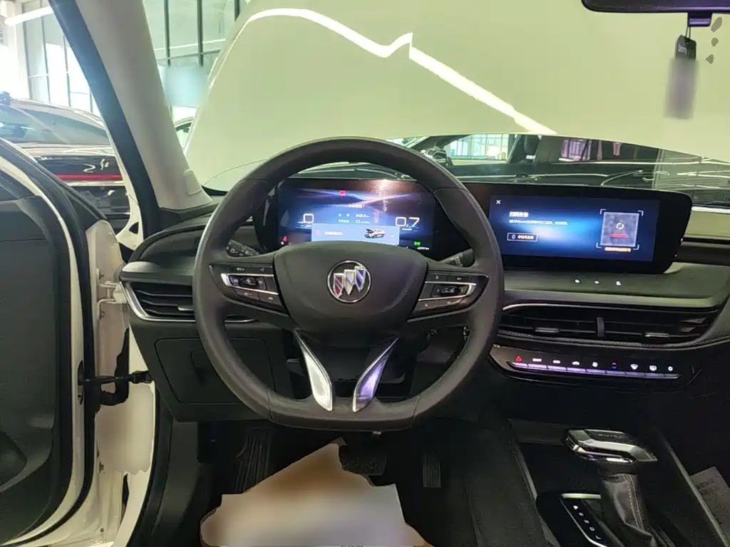 Buick Verano — миниатюра 11
