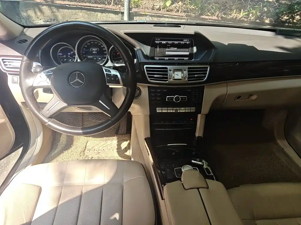 Mercedes-Benz E-Class — миниатюра 10