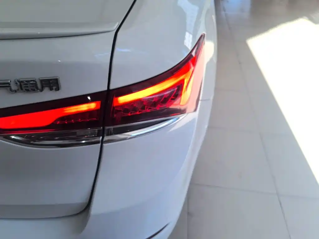 Buick Excelle — миниатюра 8