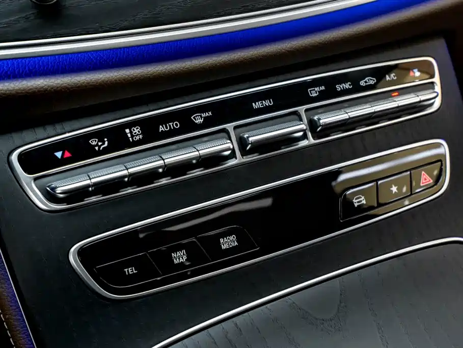 Mercedes-Benz E-Class — миниатюра 18