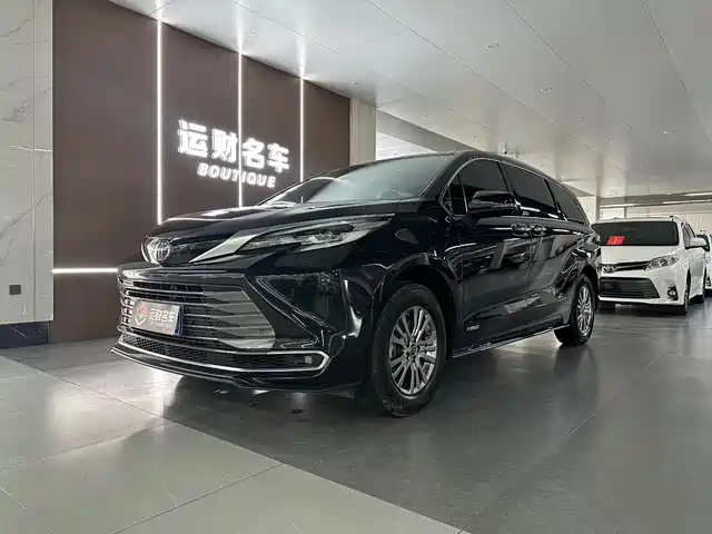 TOYOTA SIENNA 2023