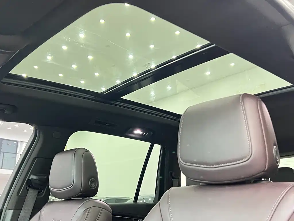 Cadillac XT6 — миниатюра 7