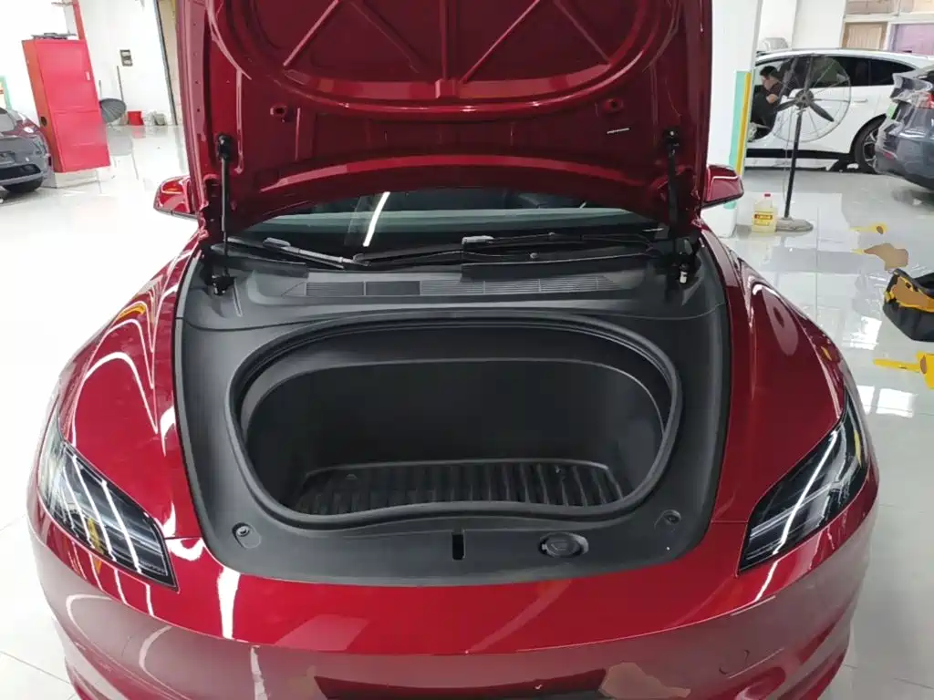 Tesla Model 3 — миниатюра 20