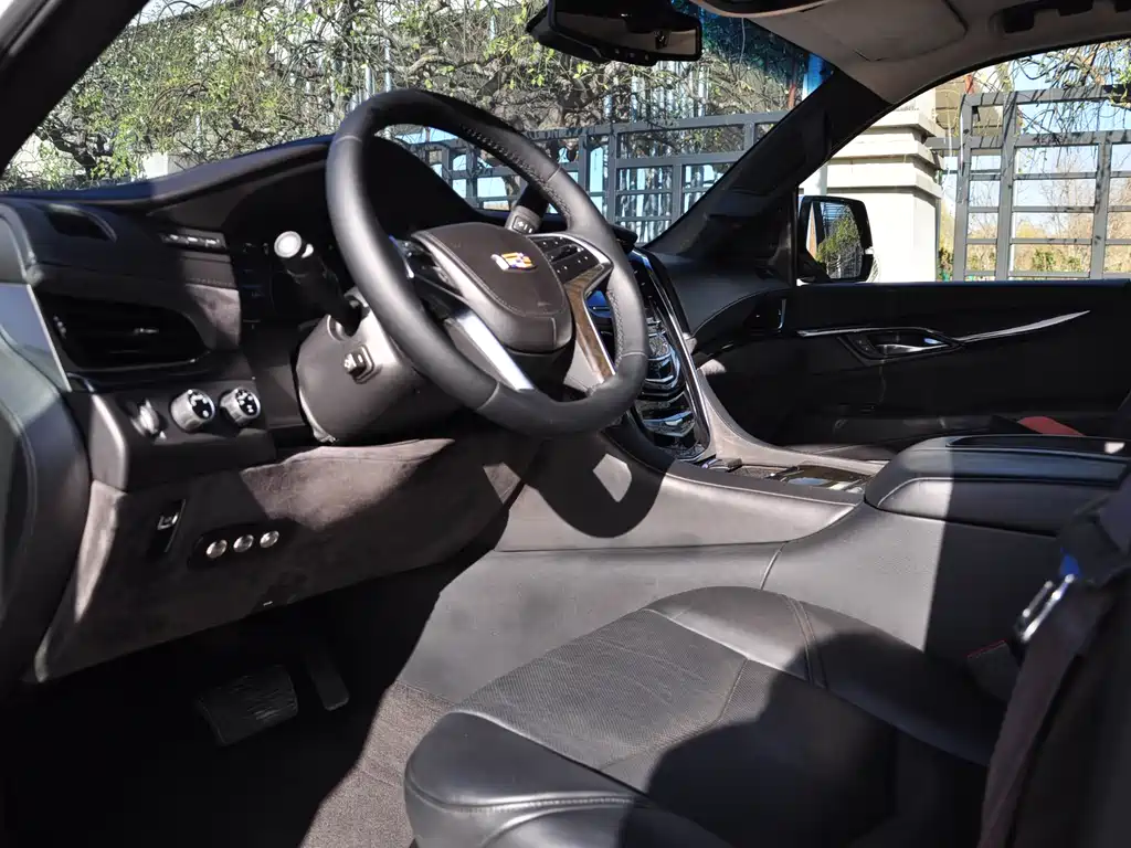 CADILLAC ESCALADE ESCALADE