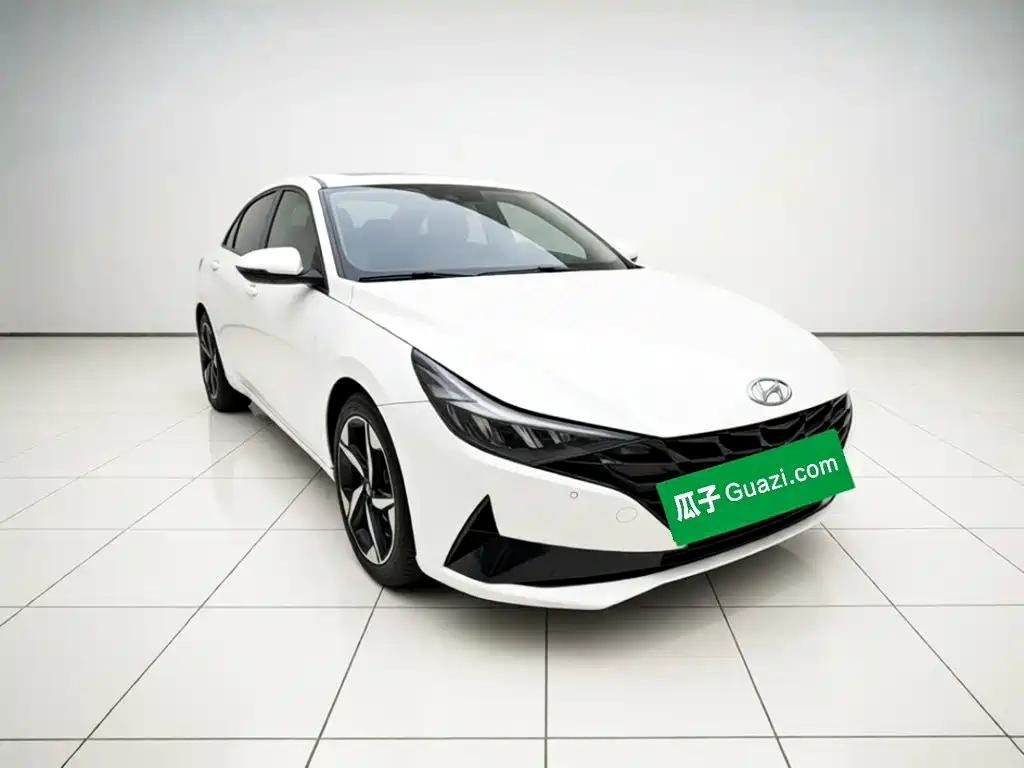 Hyundai Elantra — миниатюра 3