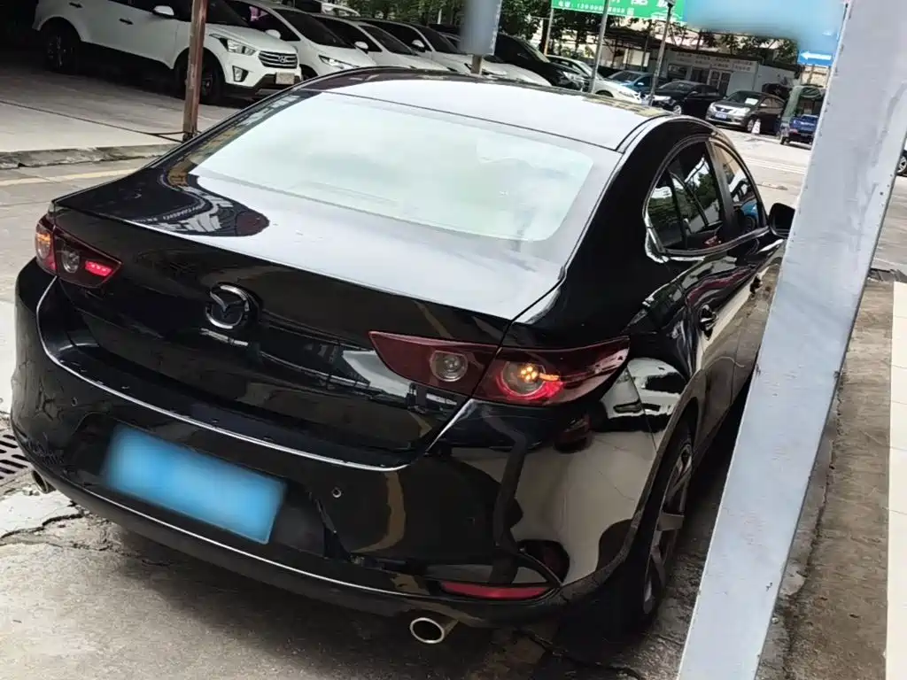 Mazda 3 Axela — миниатюра 7
