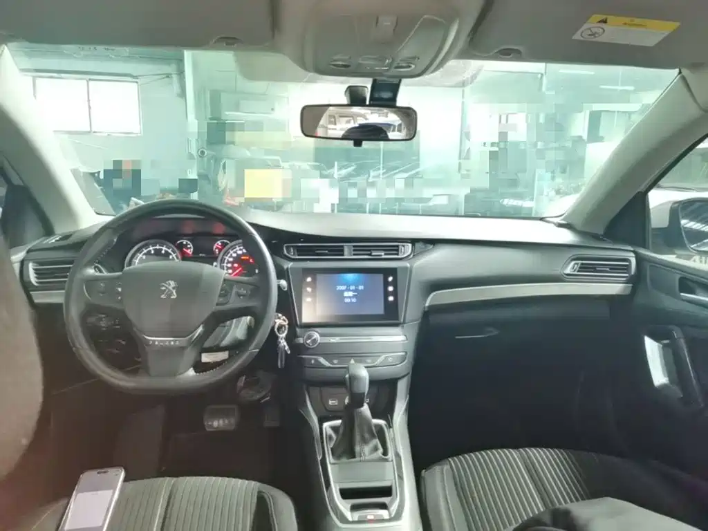 Peugeot 408 — миниатюра 10