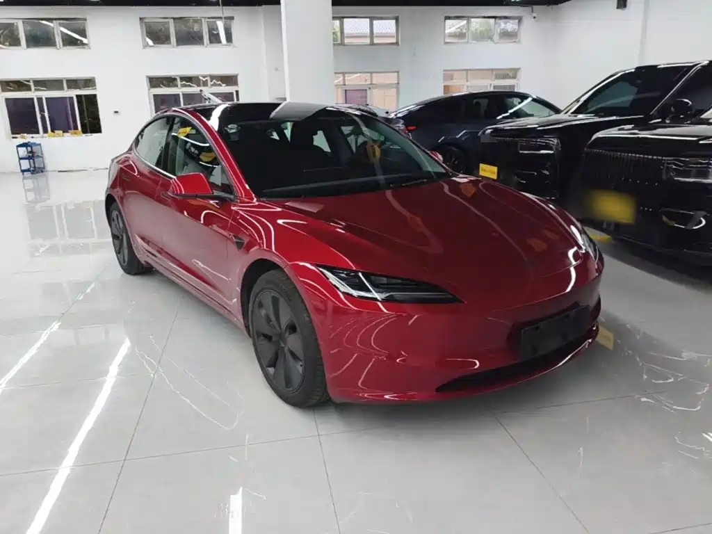 Tesla Model 3 — миниатюра 4