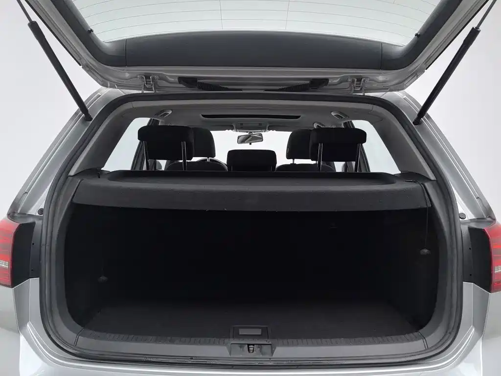 Volkswagen Golf — миниатюра 16