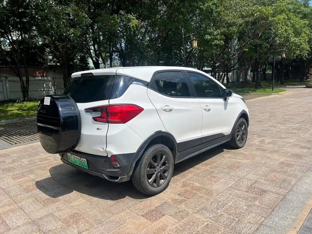 BYD Yuan EV — миниатюра 5