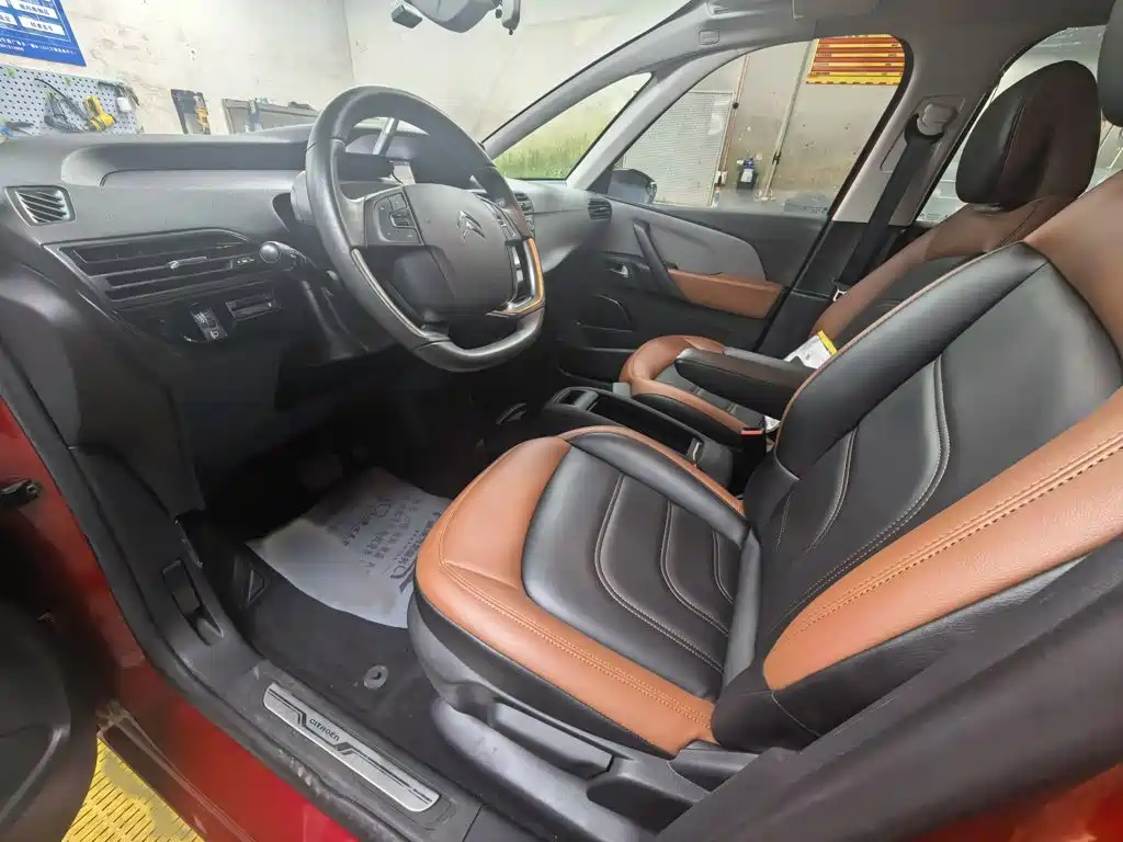 Citroen C4 Picasso — миниатюра 12