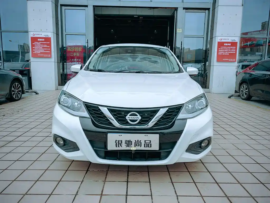 Nissan Tiida — миниатюра 2