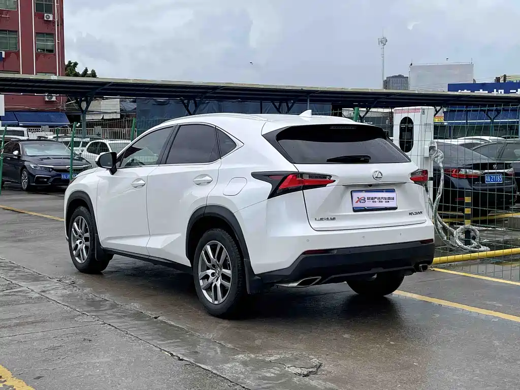 Lexus NX 2015 200t