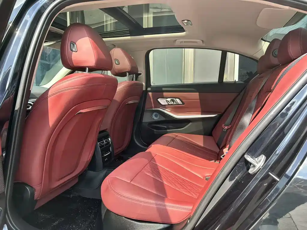 BMW i3 2023 eDrive 40 L