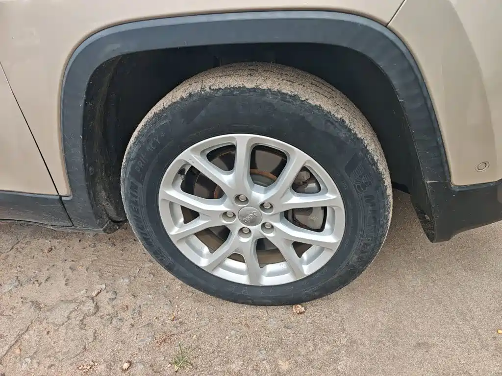 Jeep Cherokee — миниатюра 24
