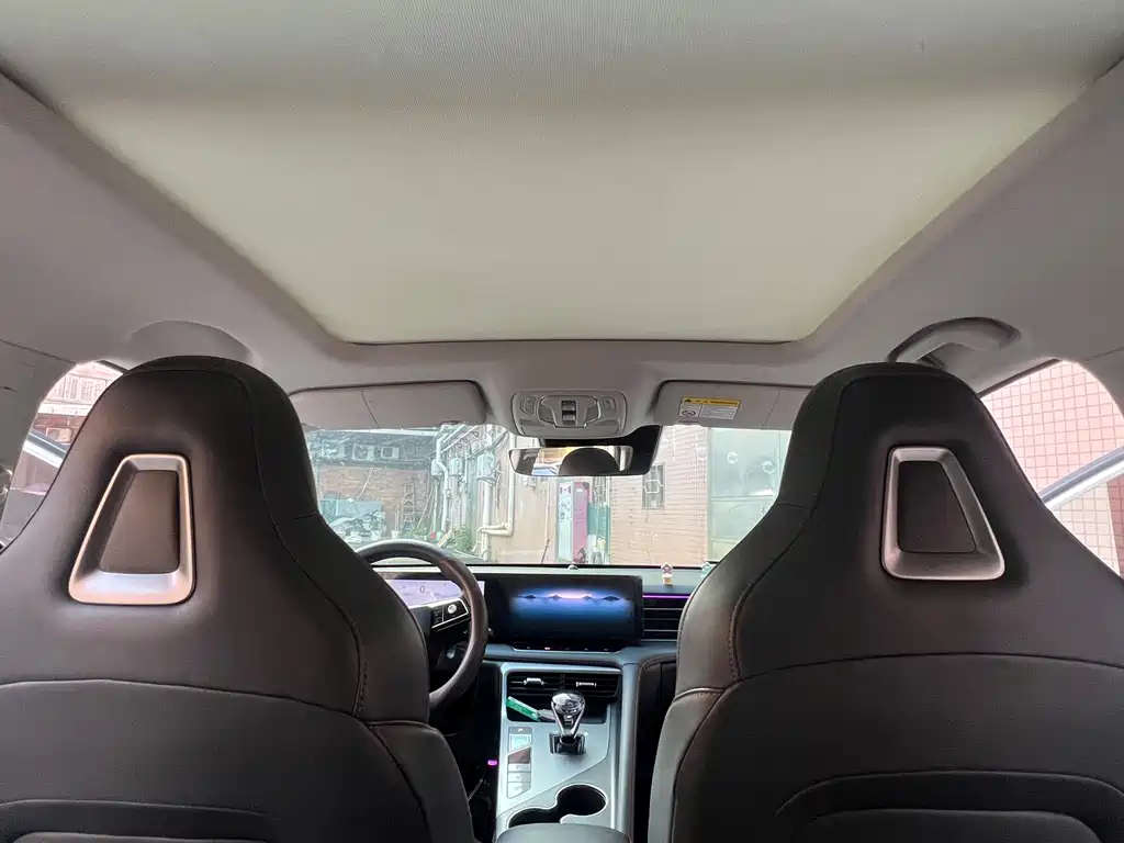 Roewe RX5 New Energy — миниатюра 12