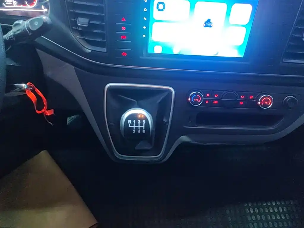 MAXUS V80 — миниатюра 14