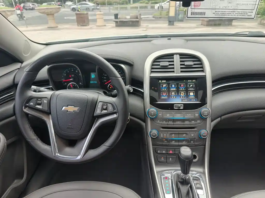 Chevrolet Malibu — миниатюра 12