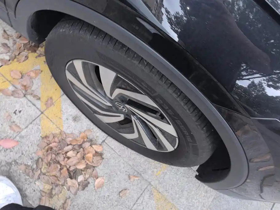 Volkswagen Tiguan L — миниатюра 6